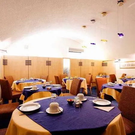 Pavillon Bastille Отель Париж