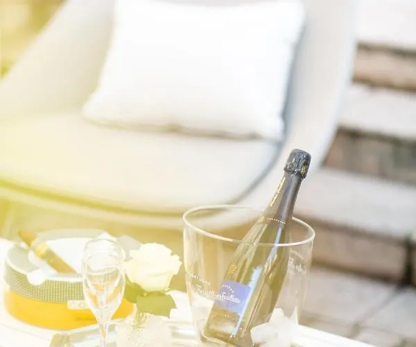 Pavillon Bastille Szálloda 3*