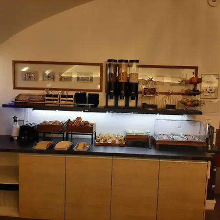 Hotel Pavillon Bastille 3*