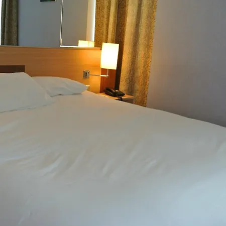 Pavillon Bastille Hotel 3*