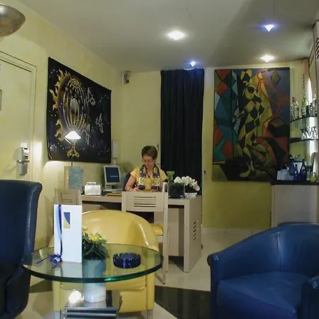 Pavillon Bastille Hotel 3*